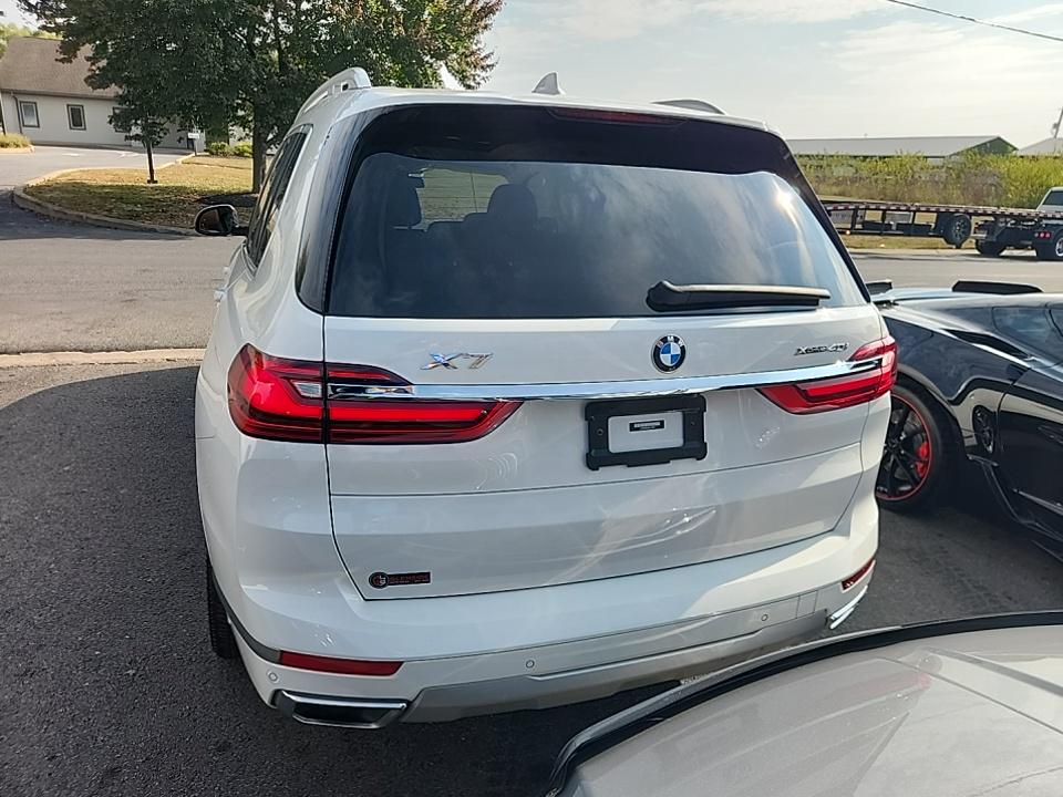 2022 BMW X7 xDrive40i AWD