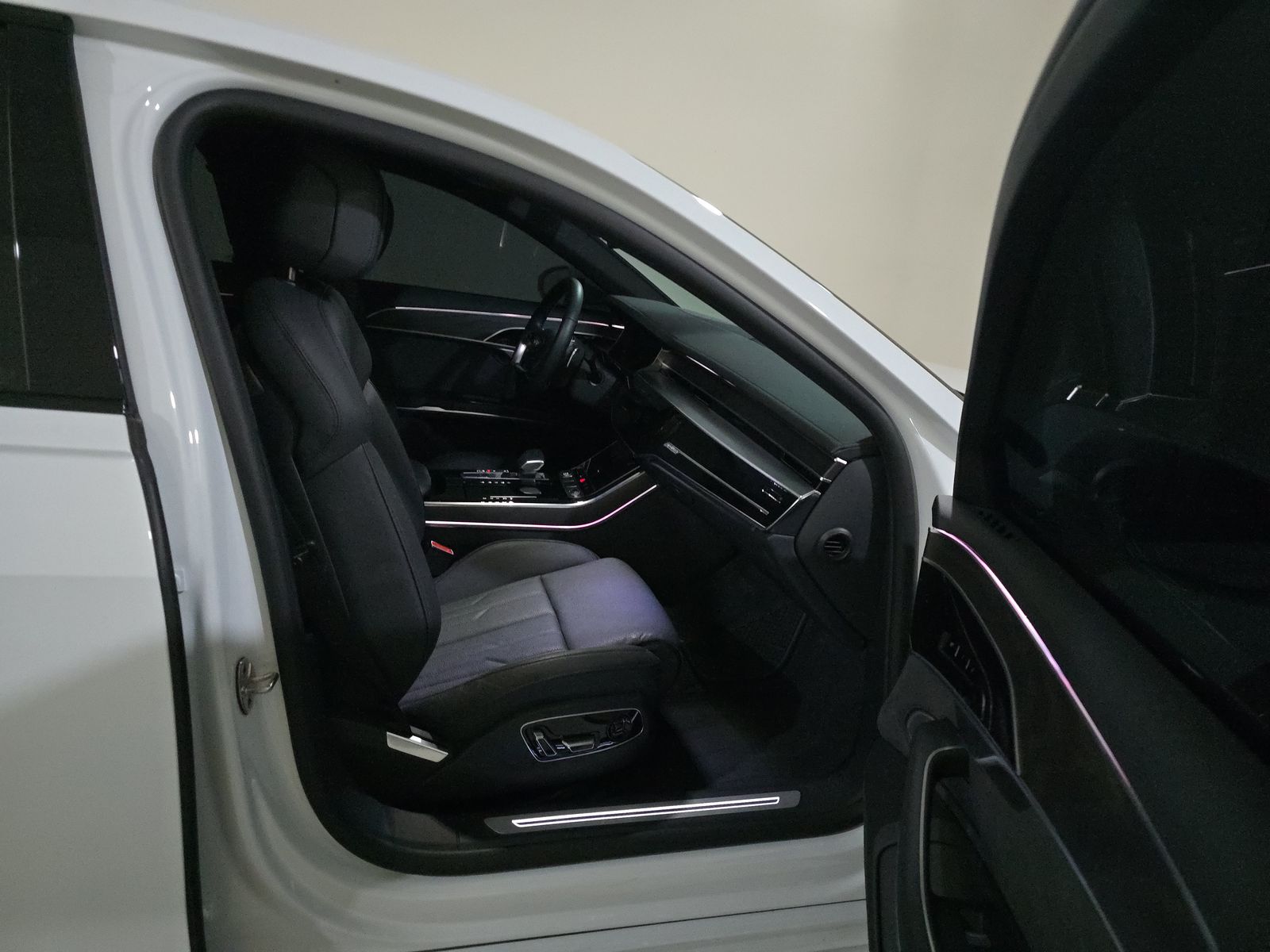 2022 Audi A8 Base AWD