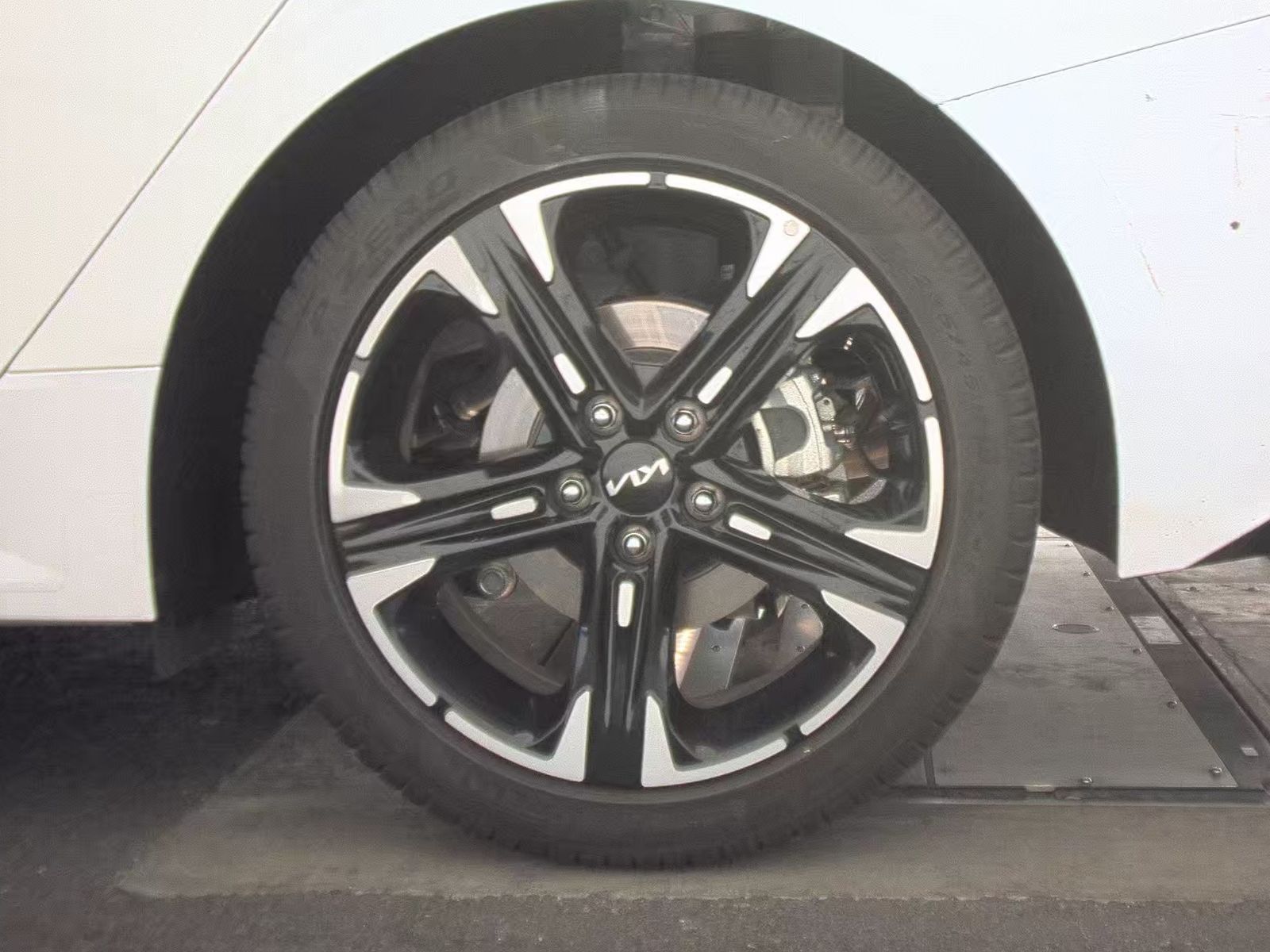 2024 Kia K5 GT-Line FWD