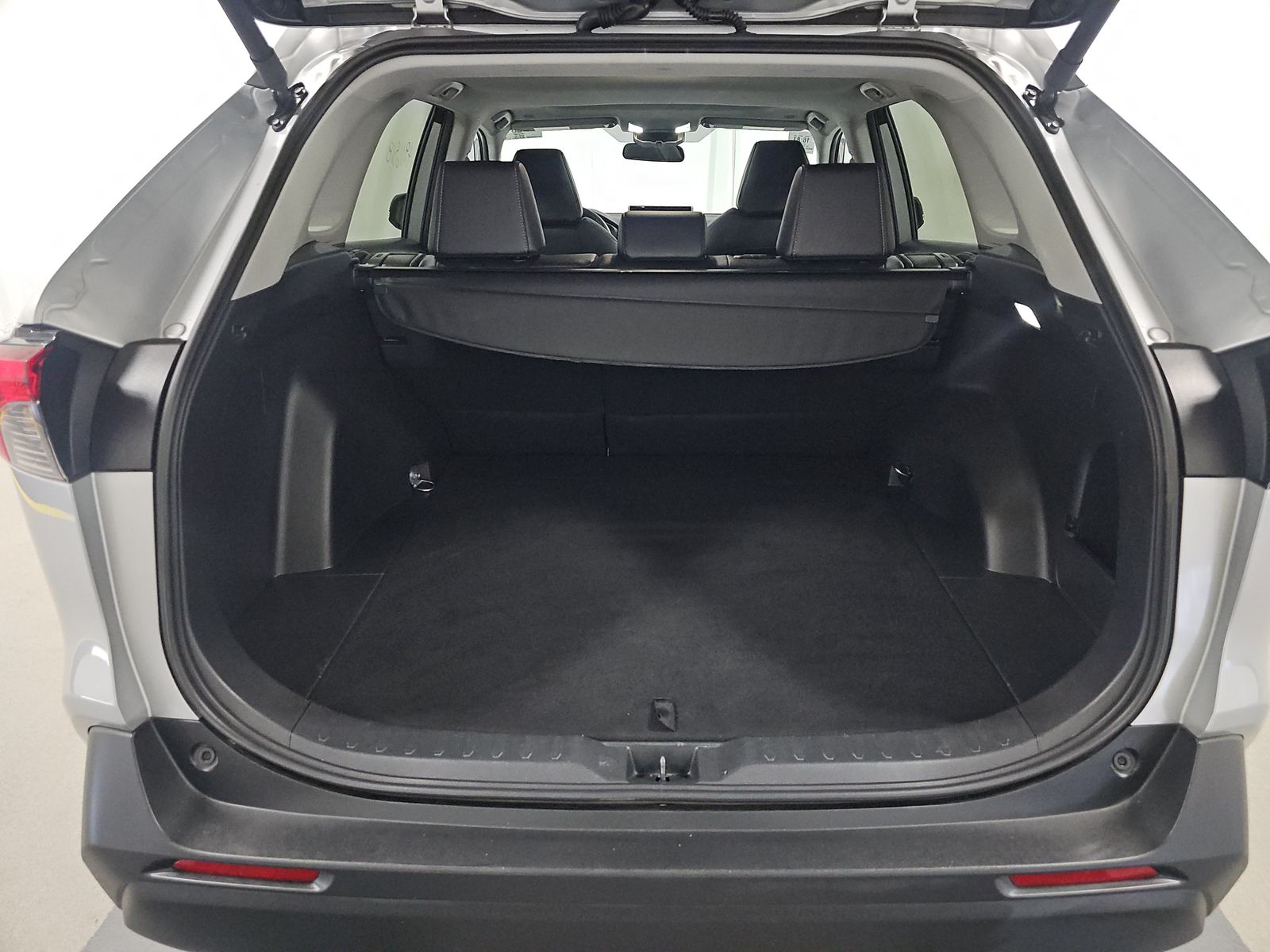 2024 Toyota RAV4 XLE Premium FWD