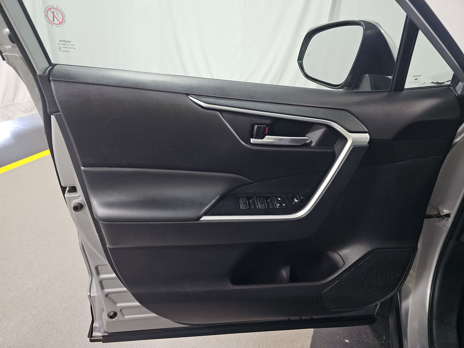 2024 Toyota RAV4 XLE Premium FWD