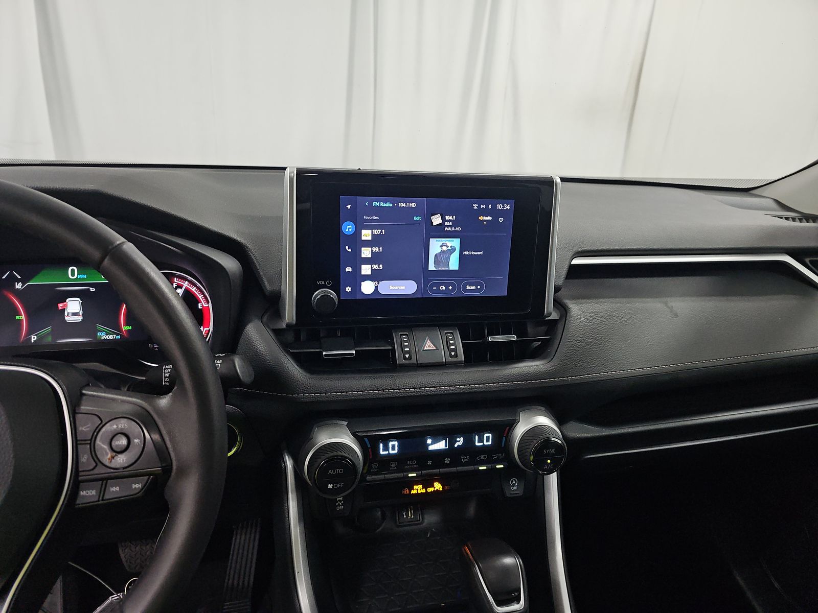 2024 Toyota RAV4 XLE Premium FWD