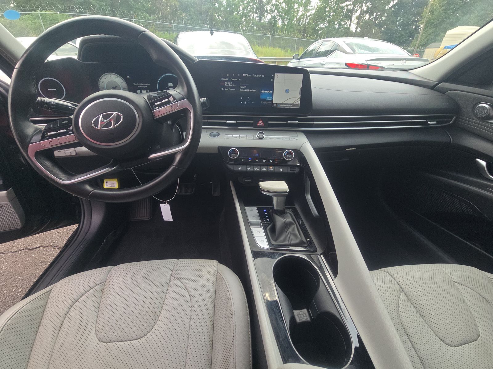 2023 Hyundai Elantra Limited FWD