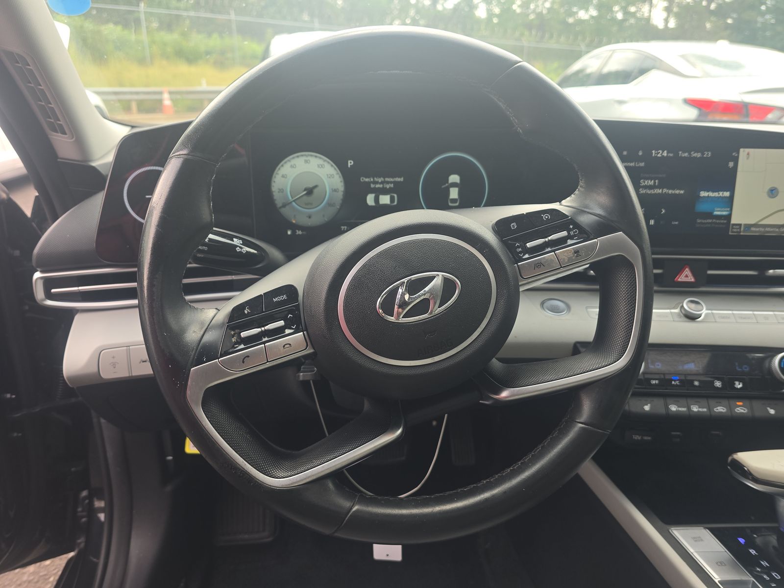 2023 Hyundai Elantra Limited FWD