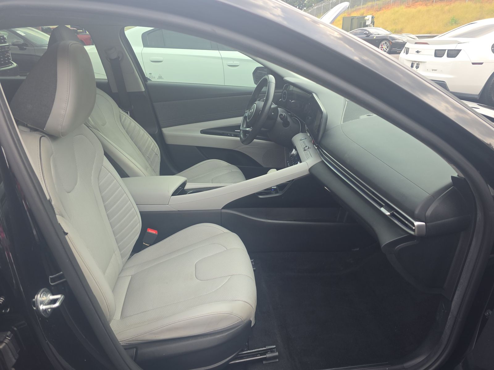 2023 Hyundai Elantra Limited FWD