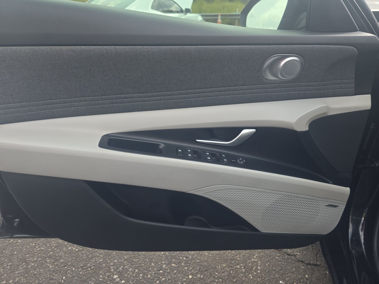 2023 Hyundai Elantra Limited FWD