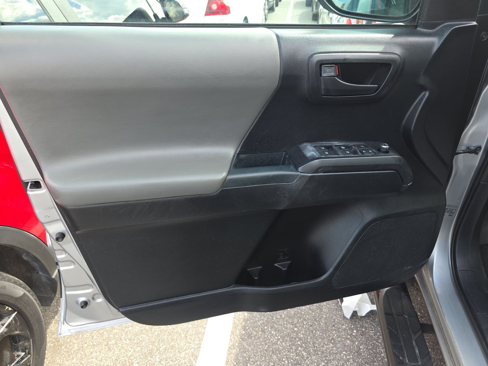 2017 Toyota Tacoma SR AWD