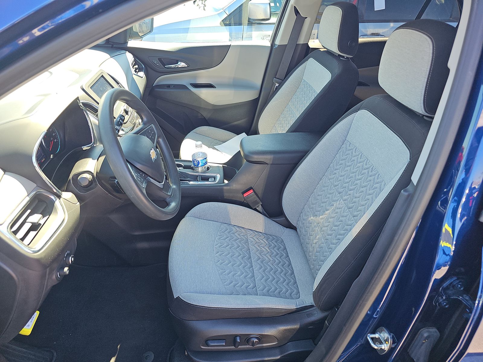 2022 Chevrolet Equinox LS FWD