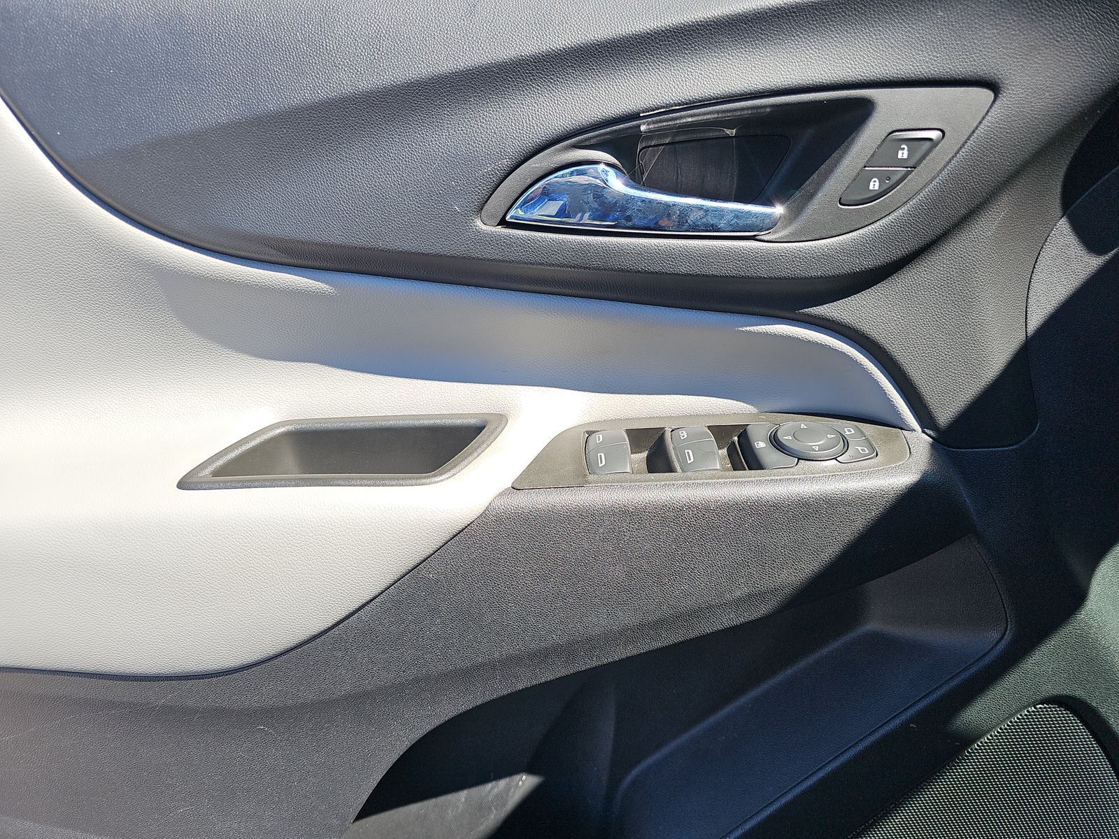 2022 Chevrolet Equinox LS FWD