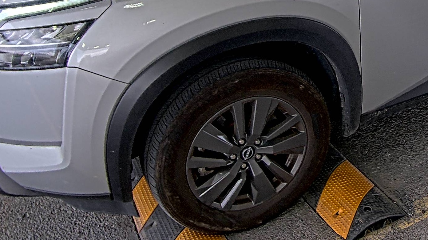 2024 Nissan Pathfinder SV FWD