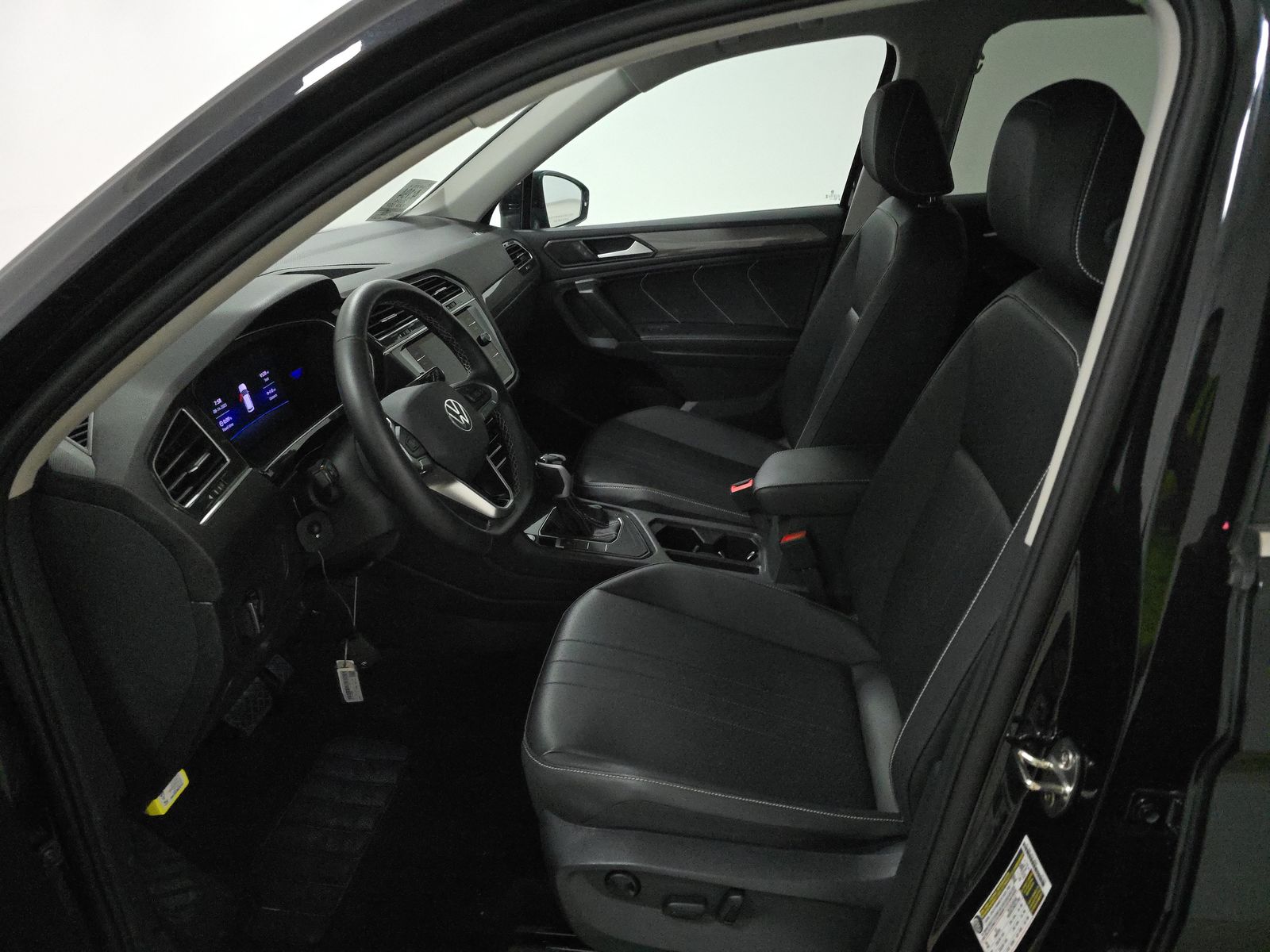 2024 Volkswagen Tiguan 2.0T SE FWD