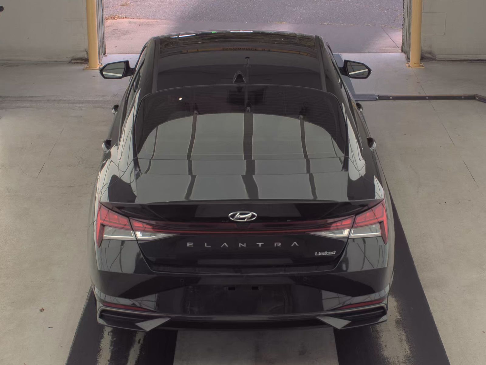 2023 Hyundai Elantra Limited FWD