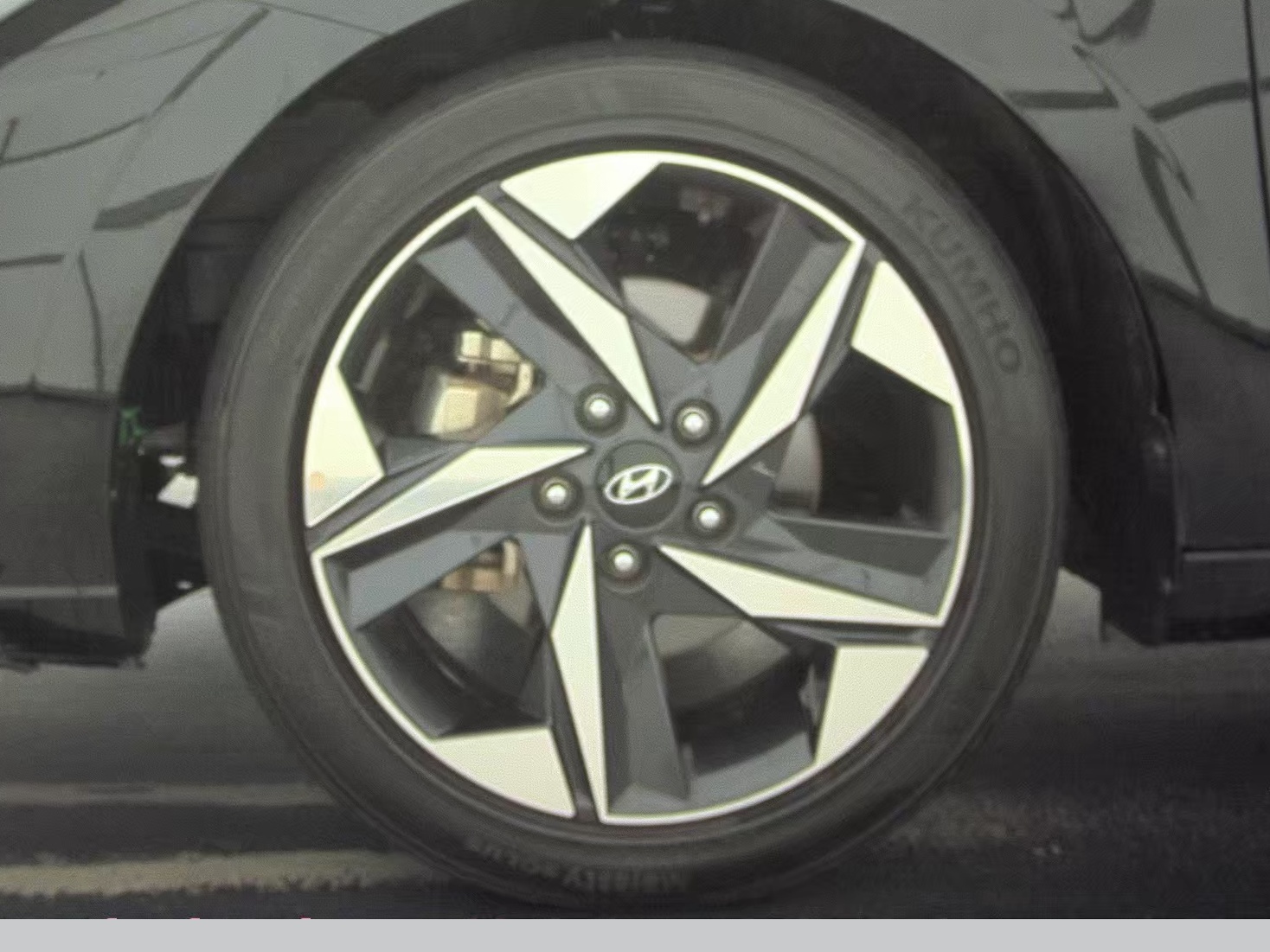 2023 Hyundai Elantra Limited FWD