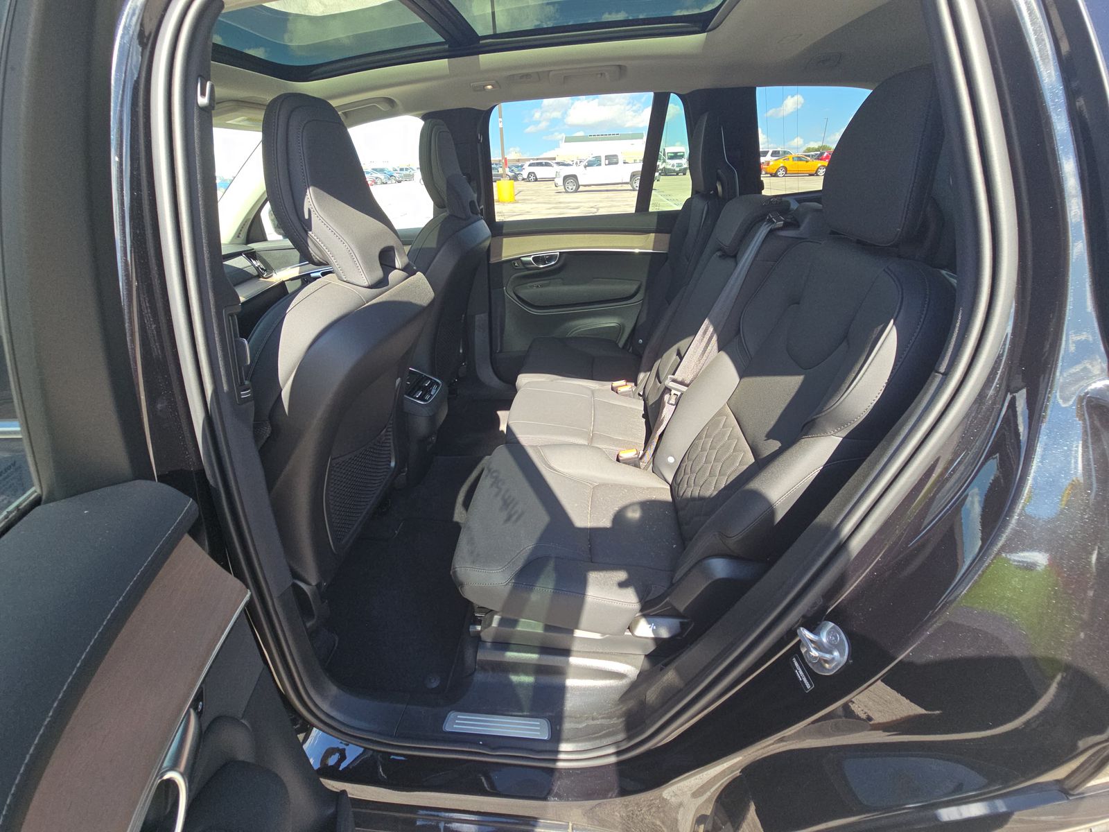 2025 Volvo XC90 B6 Plus AWD