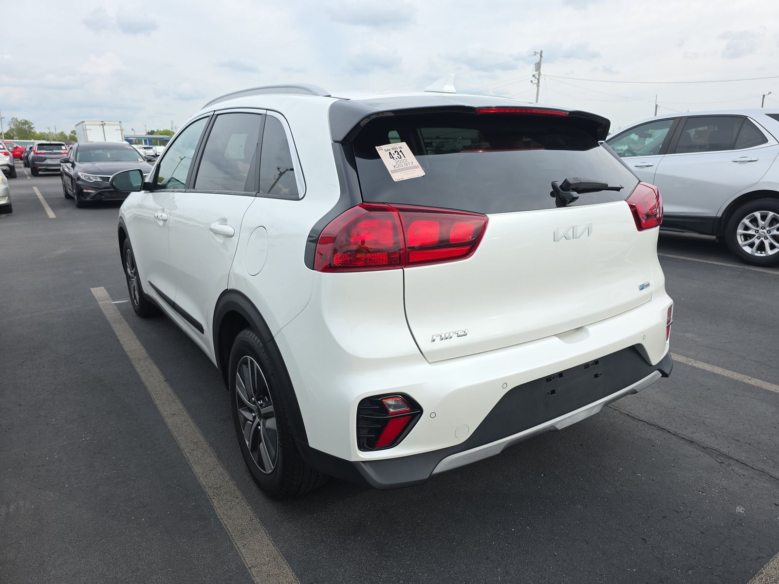 2022 Kia Niro LXS SE FWD