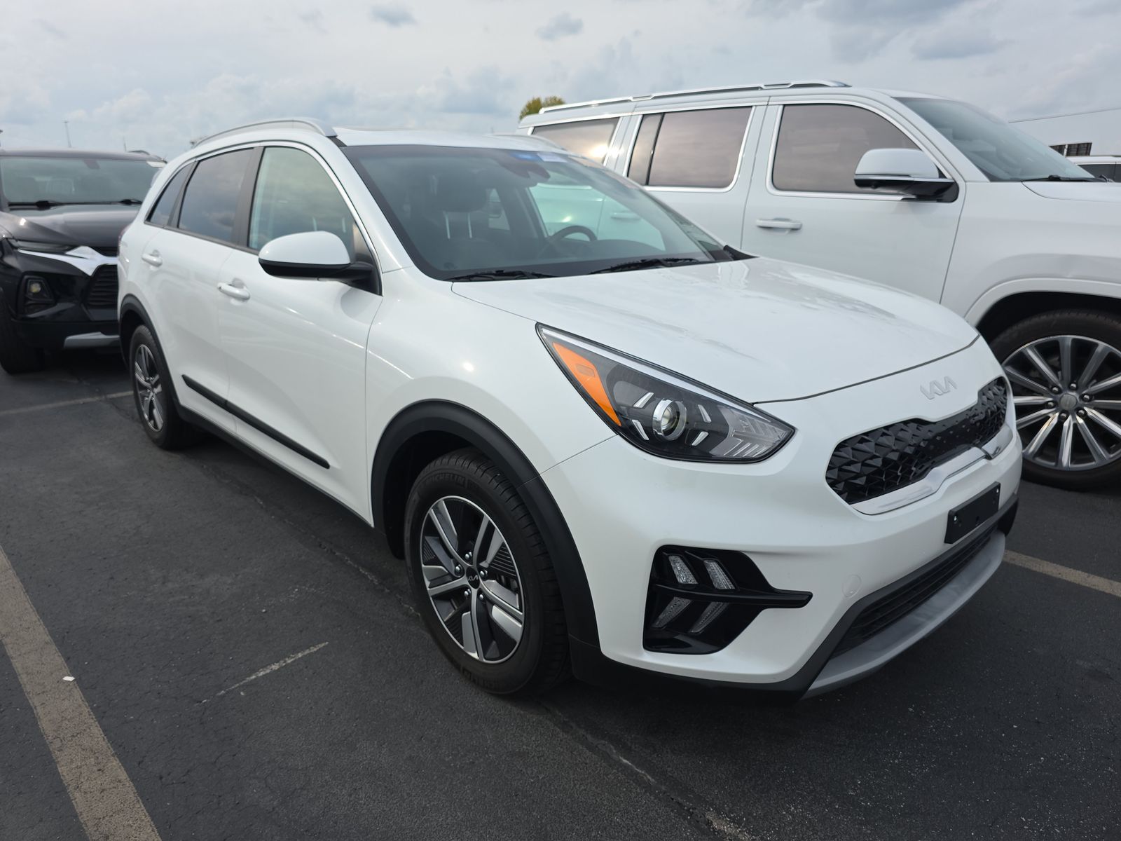 2022 Kia Niro LXS SE FWD