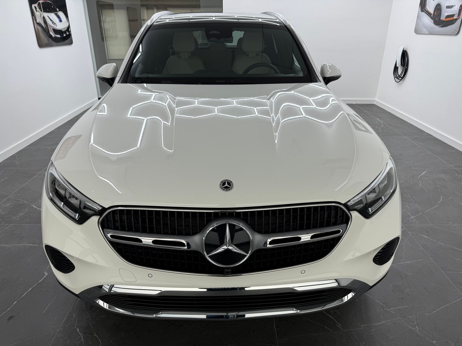 2025 Mercedes-Benz GLC 300