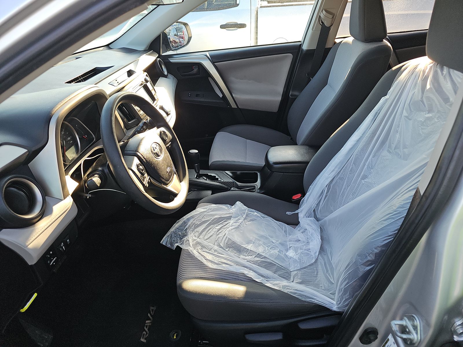 2015 Toyota RAV4 LE FWD