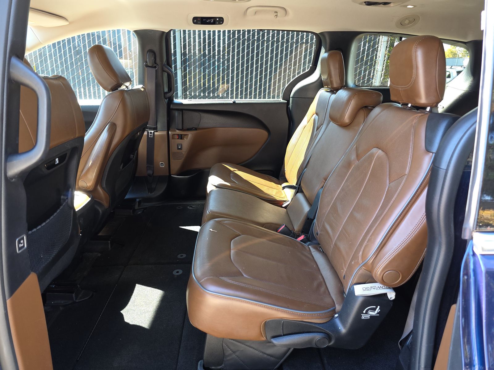 2017 Chrysler Pacifica Limited FWD