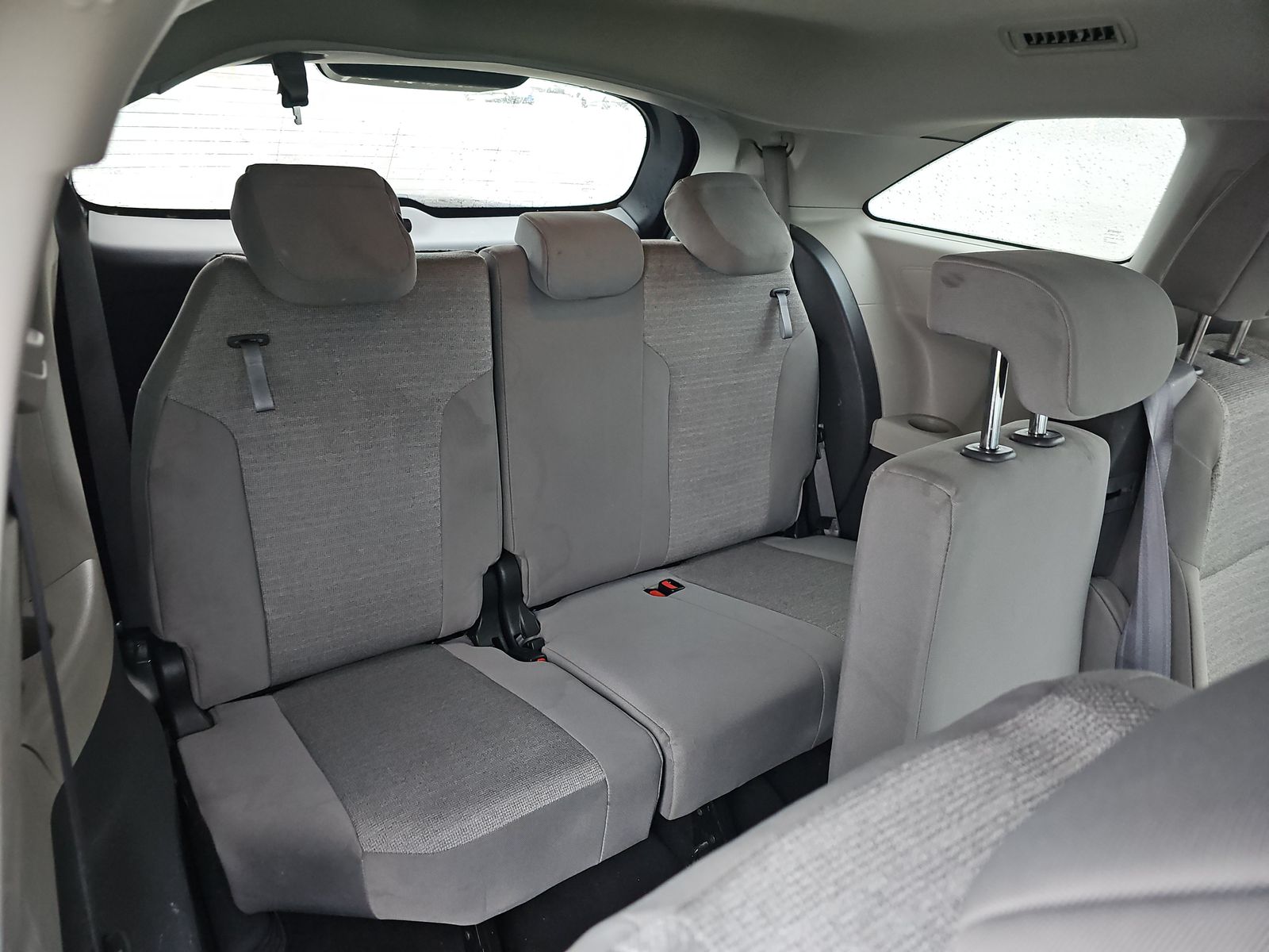 2022 Toyota Sienna LE AWD