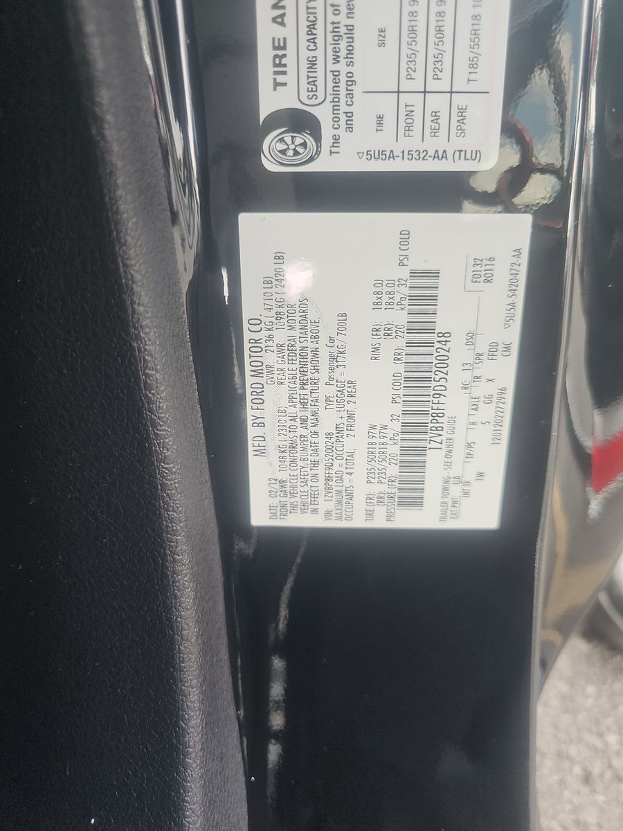 2013 Ford Mustang GT RWD