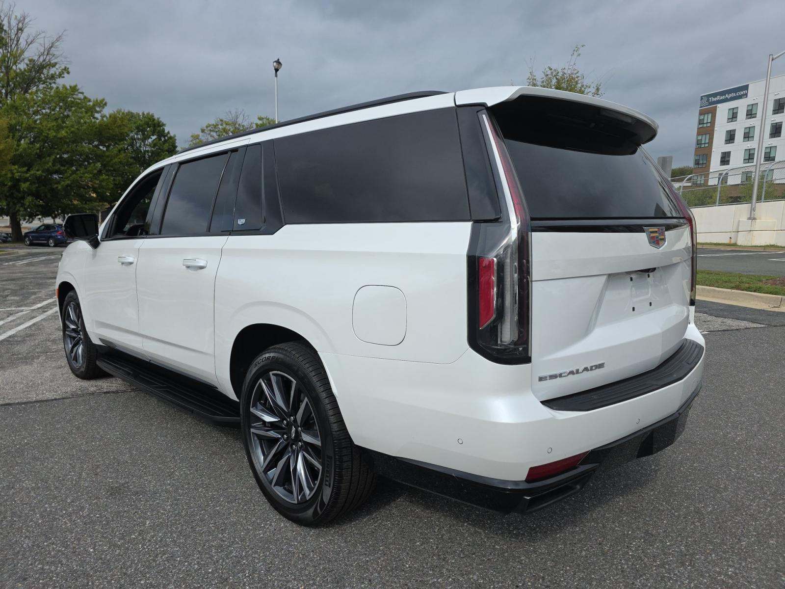2023 Cadillac Escalade ESV Sport Platinum AWD