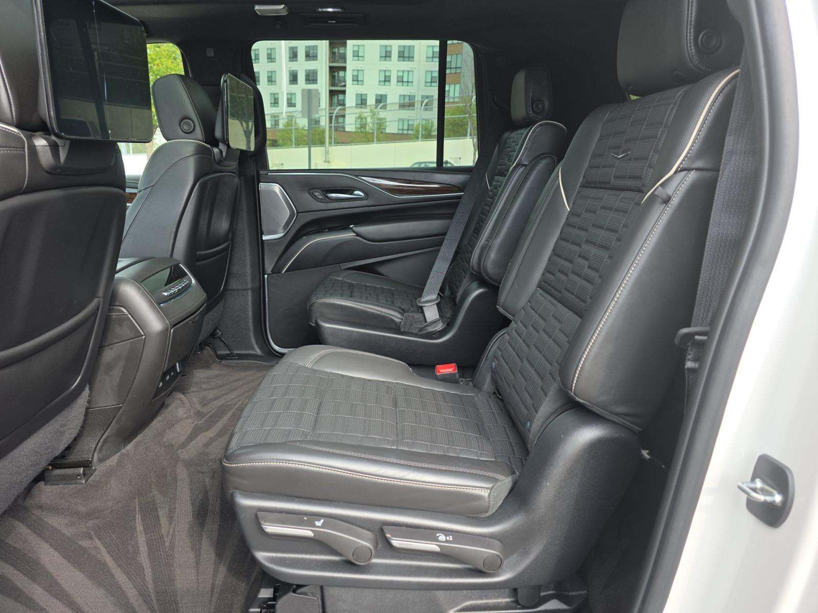 2023 Cadillac Escalade ESV Sport Platinum AWD