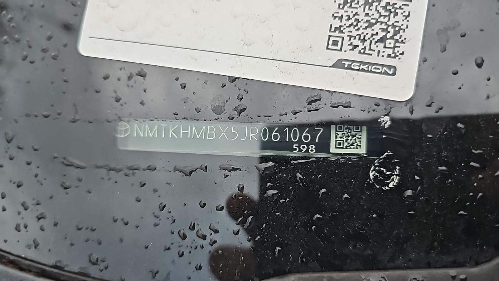 2018 Toyota C-HR XLE FWD