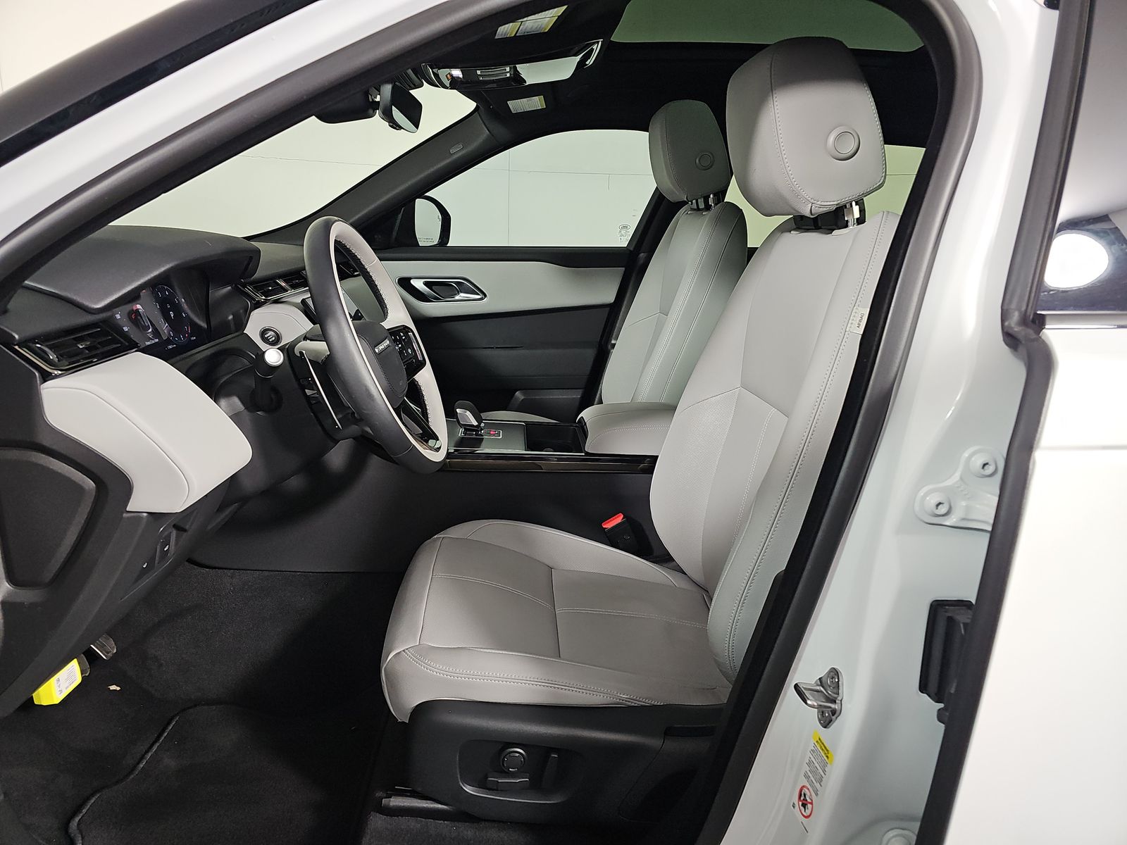 2024 Land Rover Range Rover Velar Dynamic SE AWD