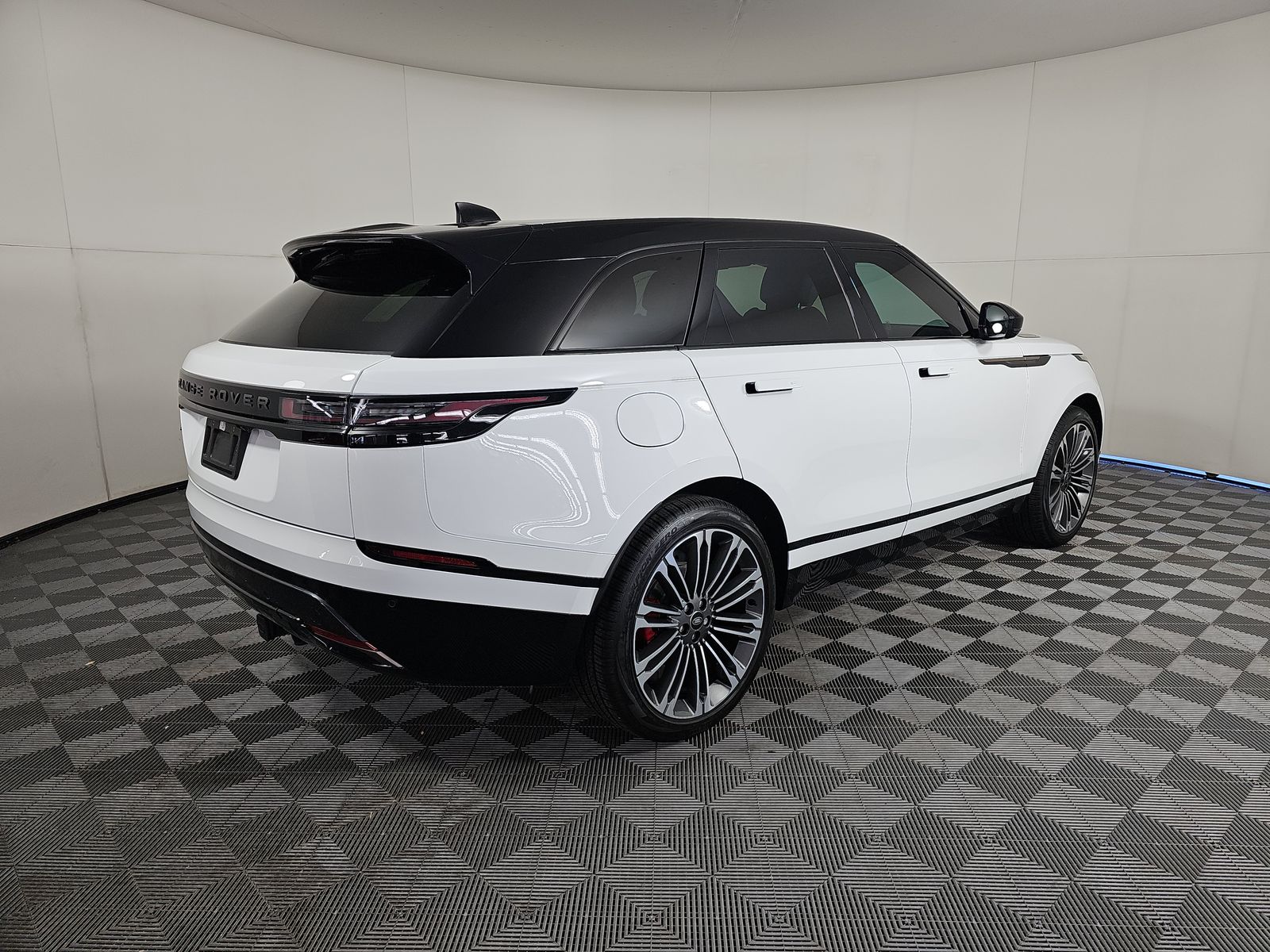 2024 Land Rover Range Rover Velar Dynamic SE AWD