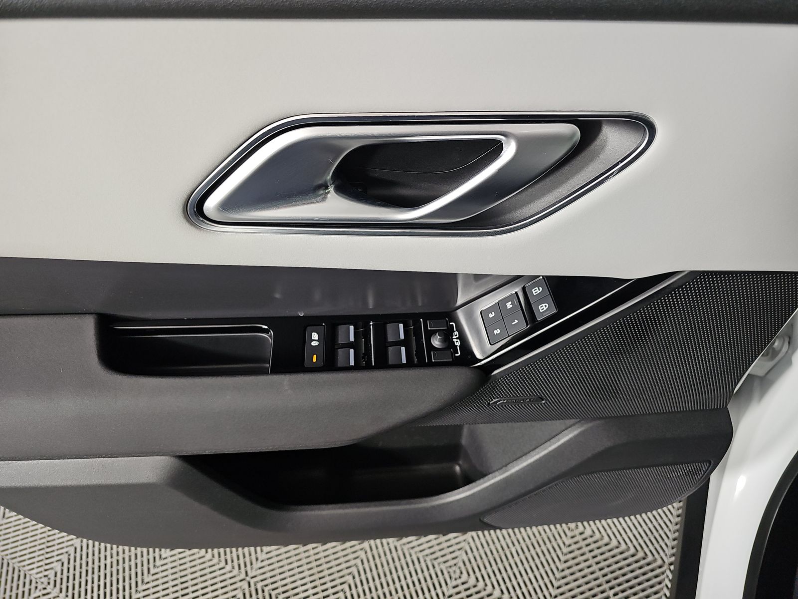 2024 Land Rover Range Rover Velar Dynamic SE AWD