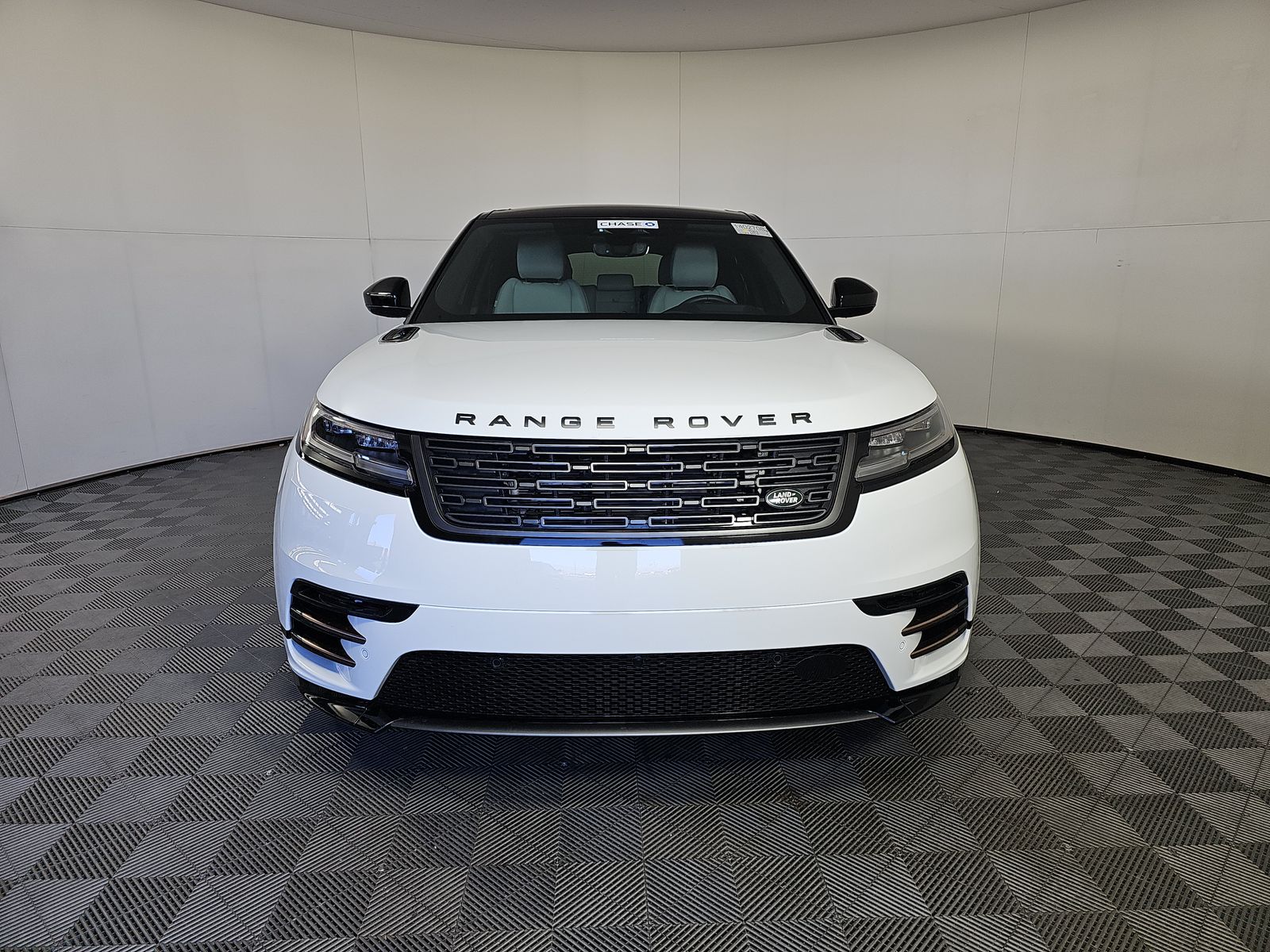 2024 Land Rover Range Rover Velar Dynamic SE AWD