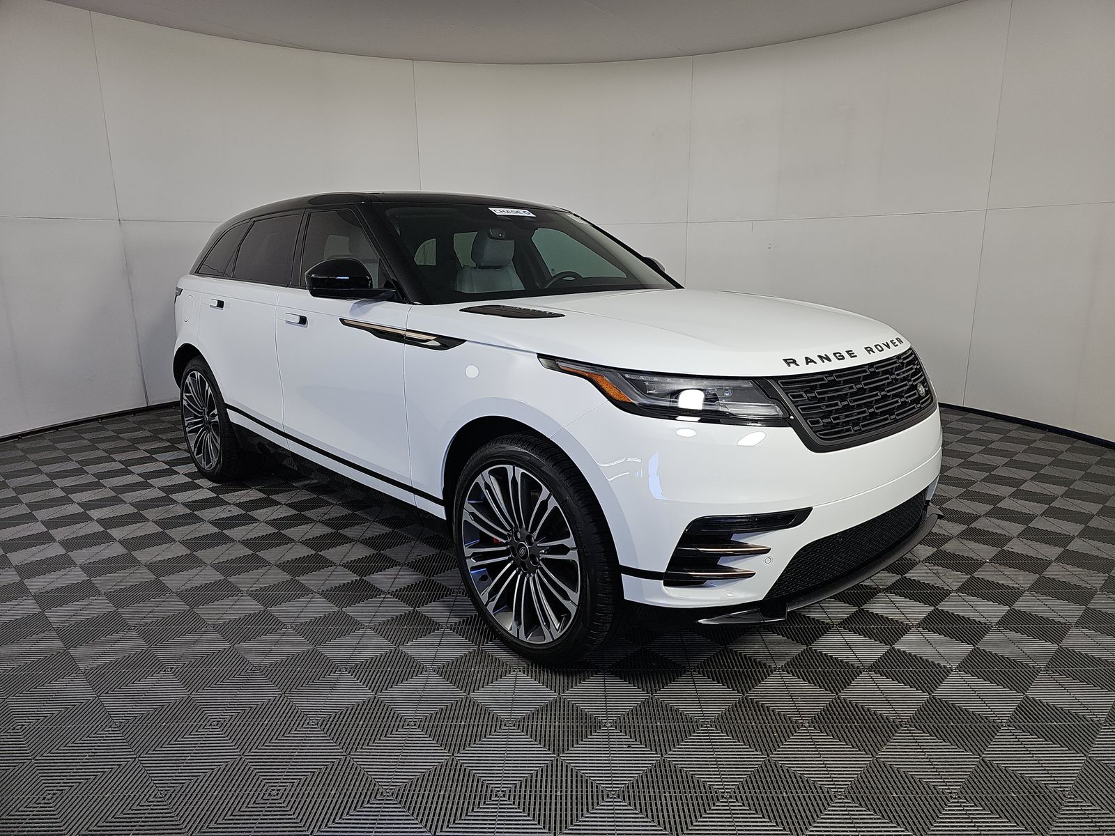 2024 Land Rover Range Rover Velar Dynamic SE AWD