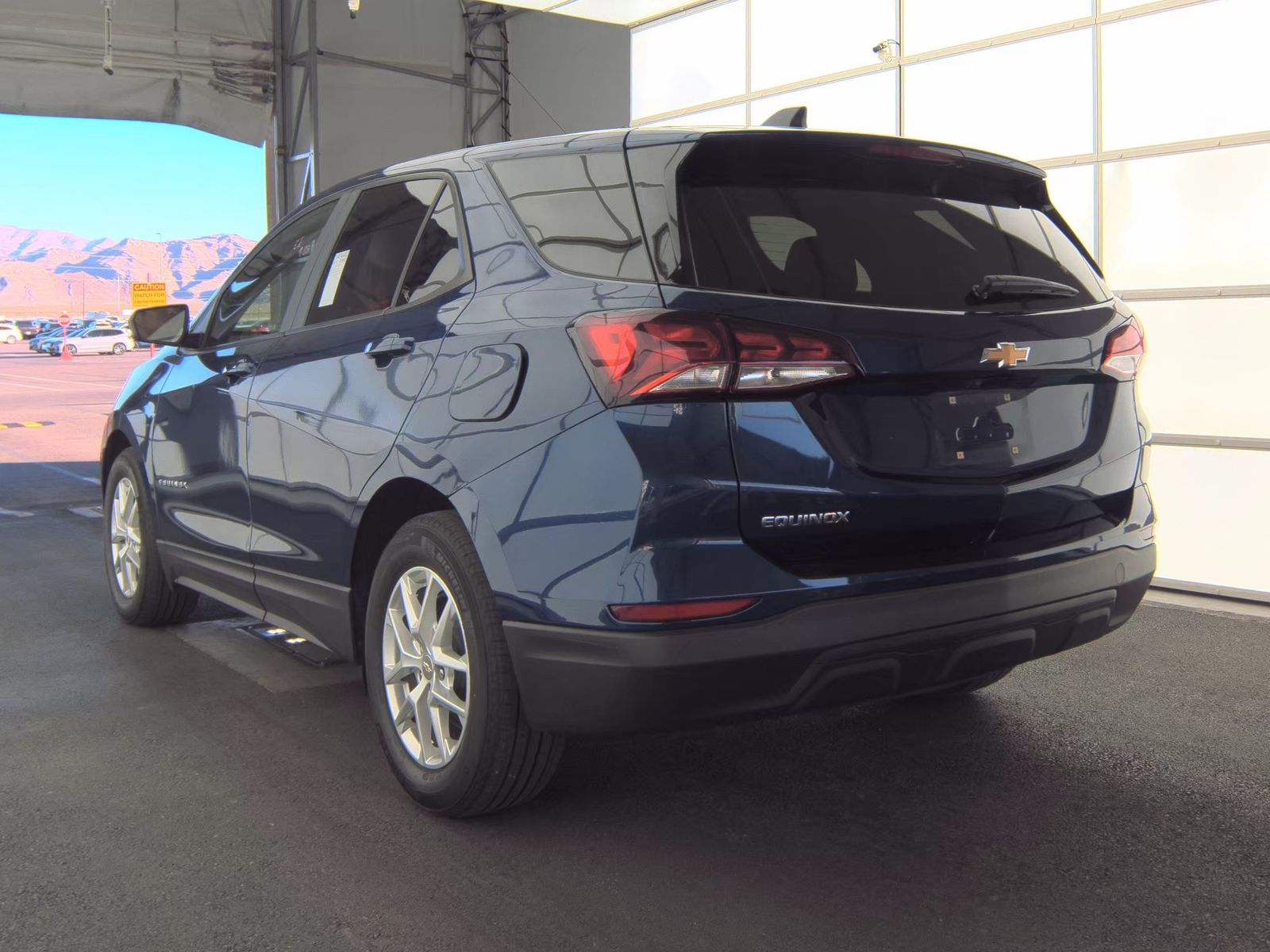2022 Chevrolet Equinox LS FWD