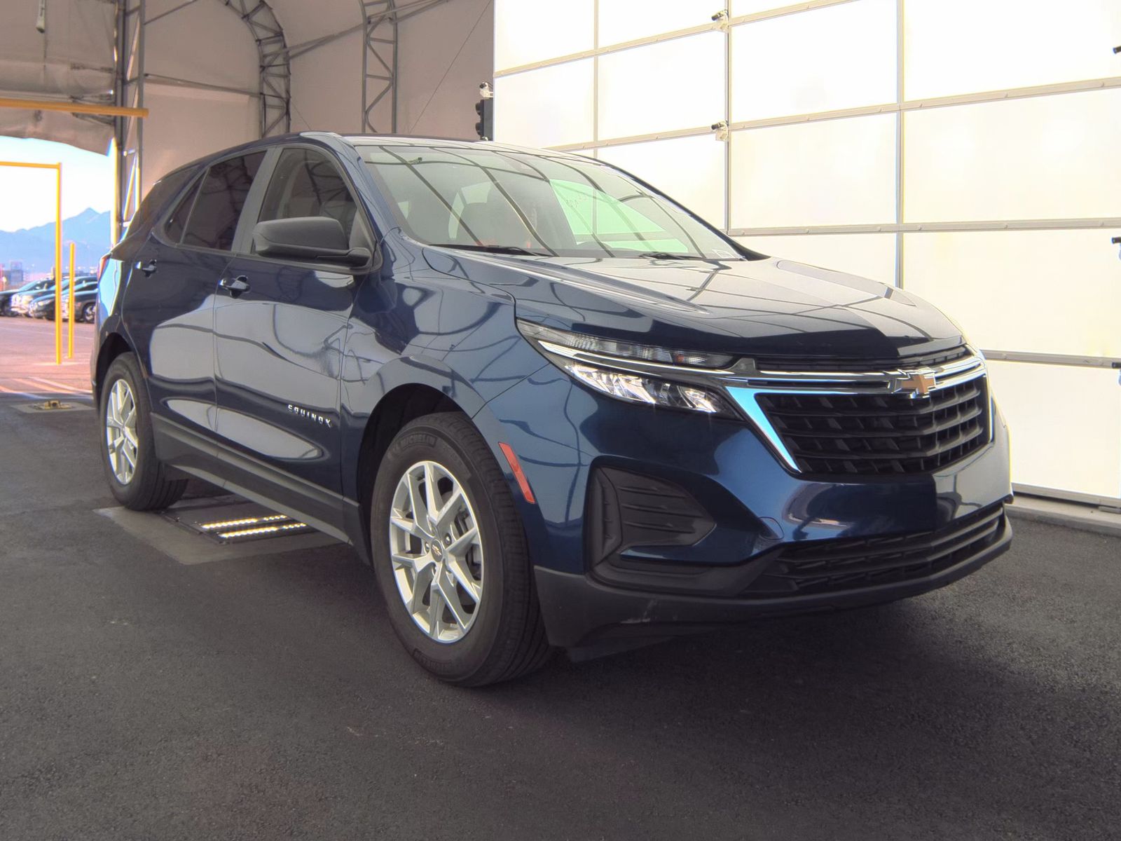 2022 Chevrolet Equinox LS FWD