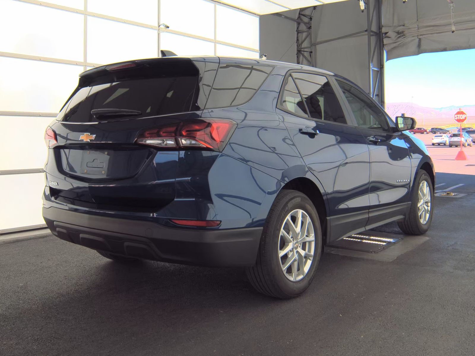 2022 Chevrolet Equinox LS FWD