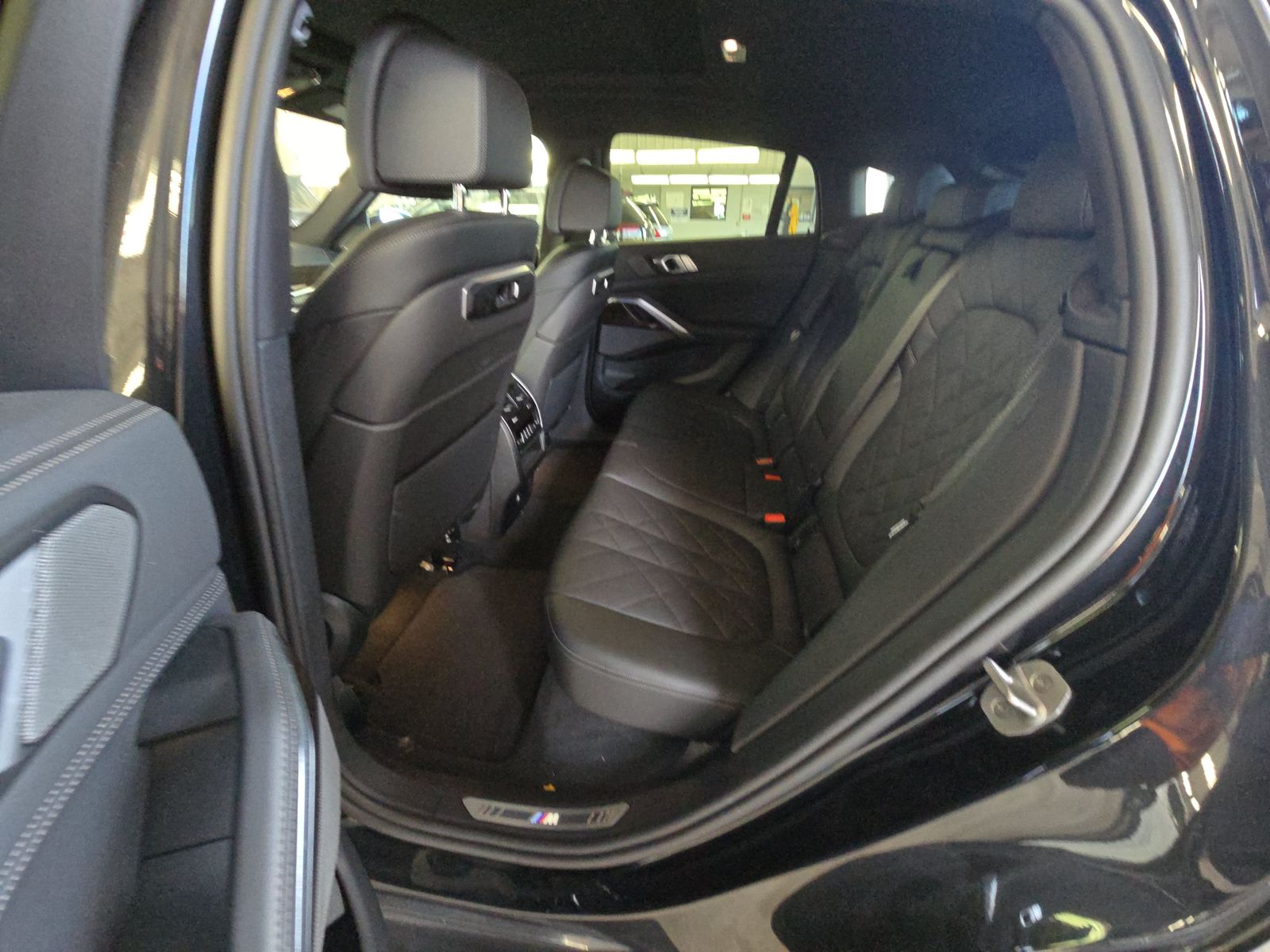 2025 BMW X6 xDrive40i AWD