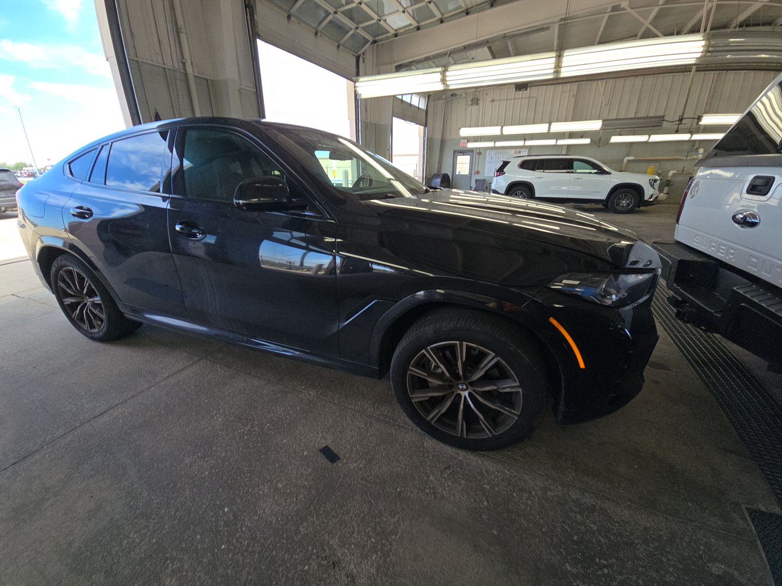 2025 BMW X6 xDrive40i AWD