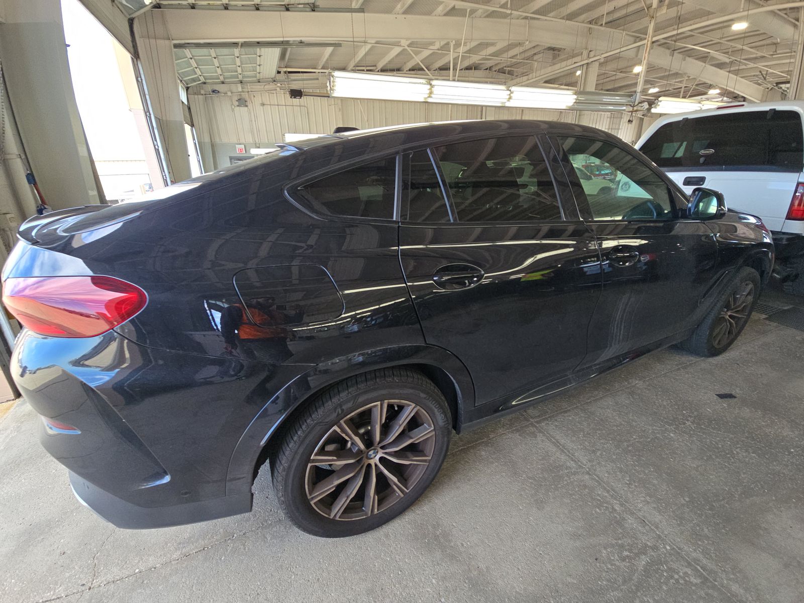 2025 BMW X6 xDrive40i AWD