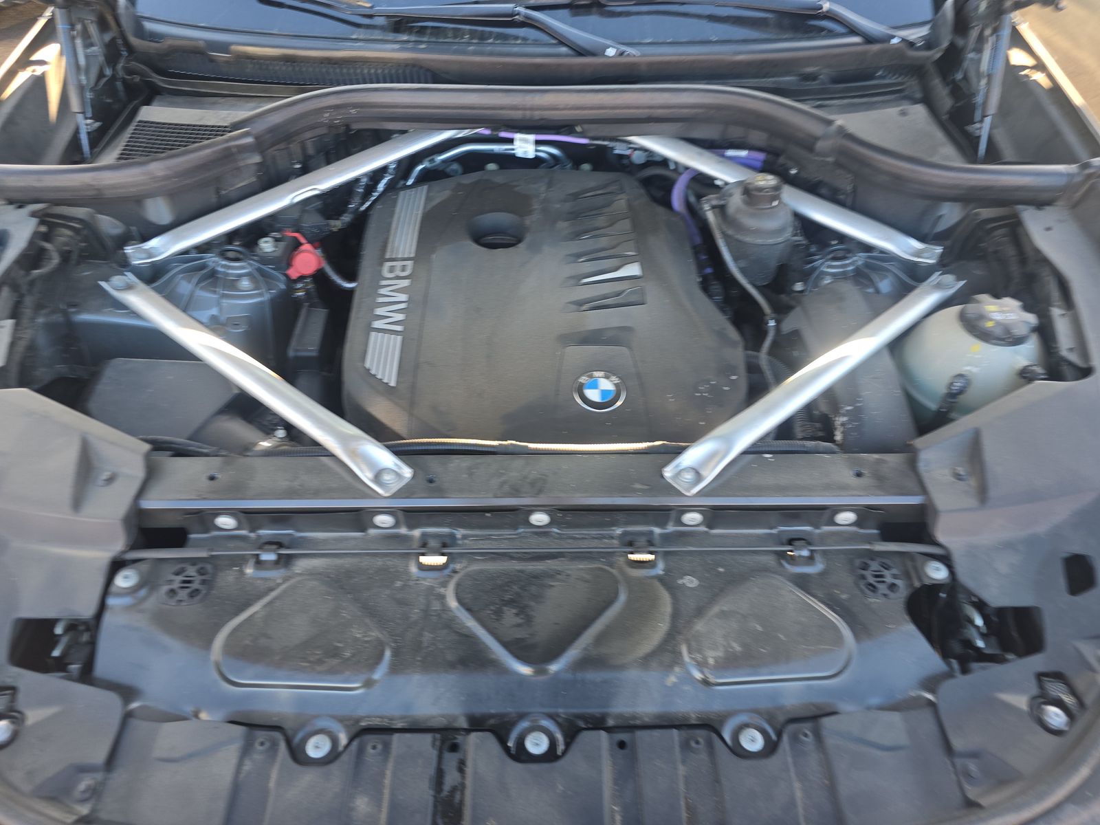 2025 BMW X5 xDrive40i AWD