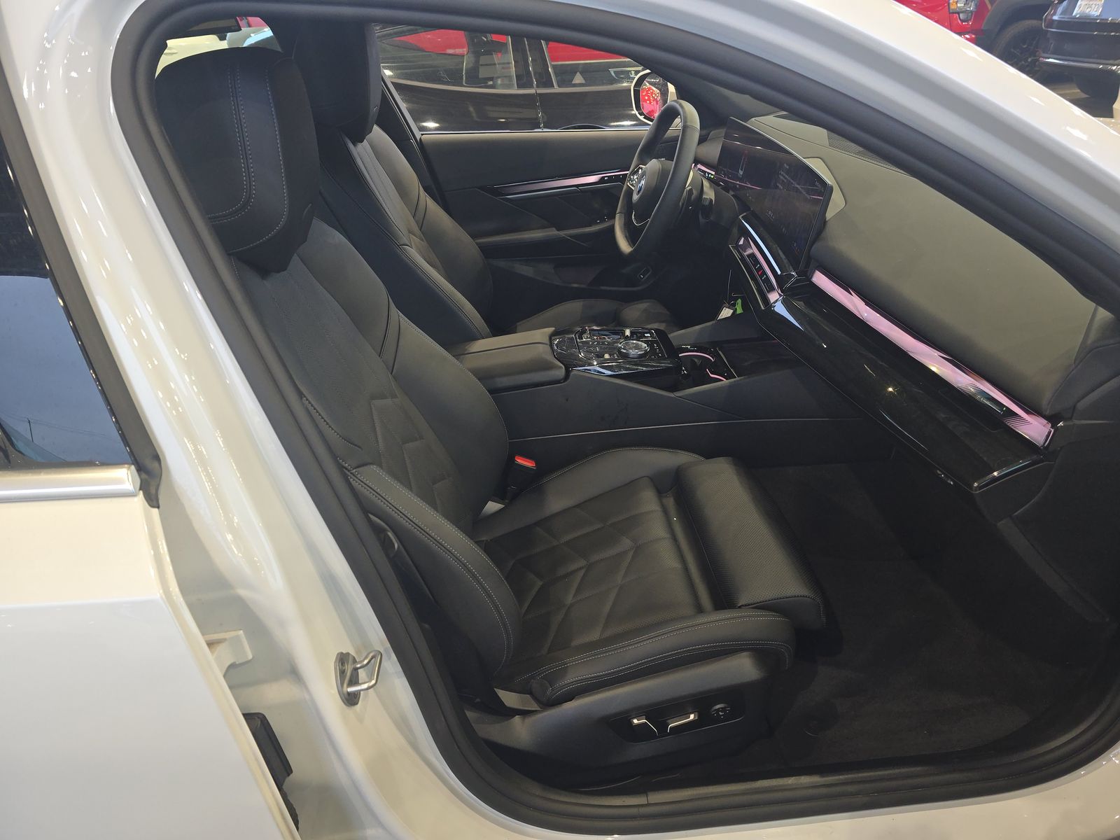 2025 BMW 5 Series 540i xDrive AWD