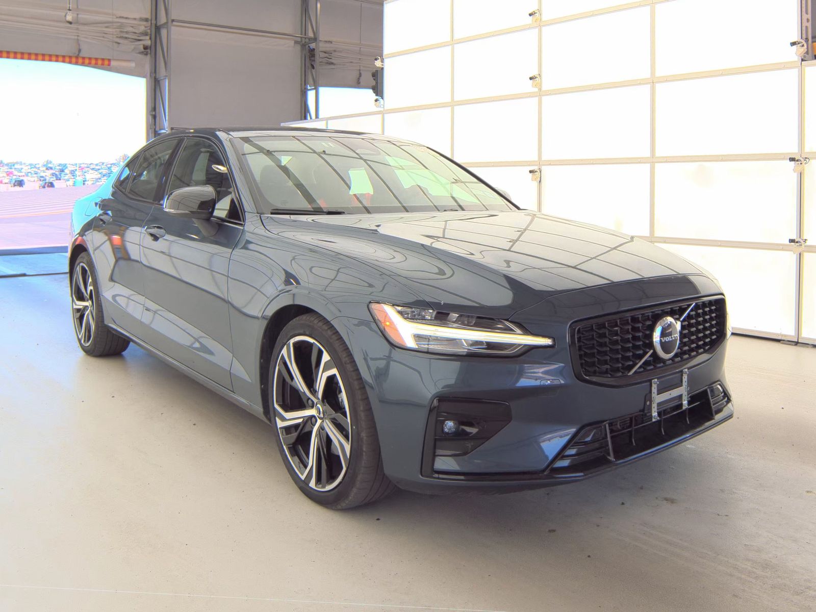 2024 Volvo S60 B5 Core AWD