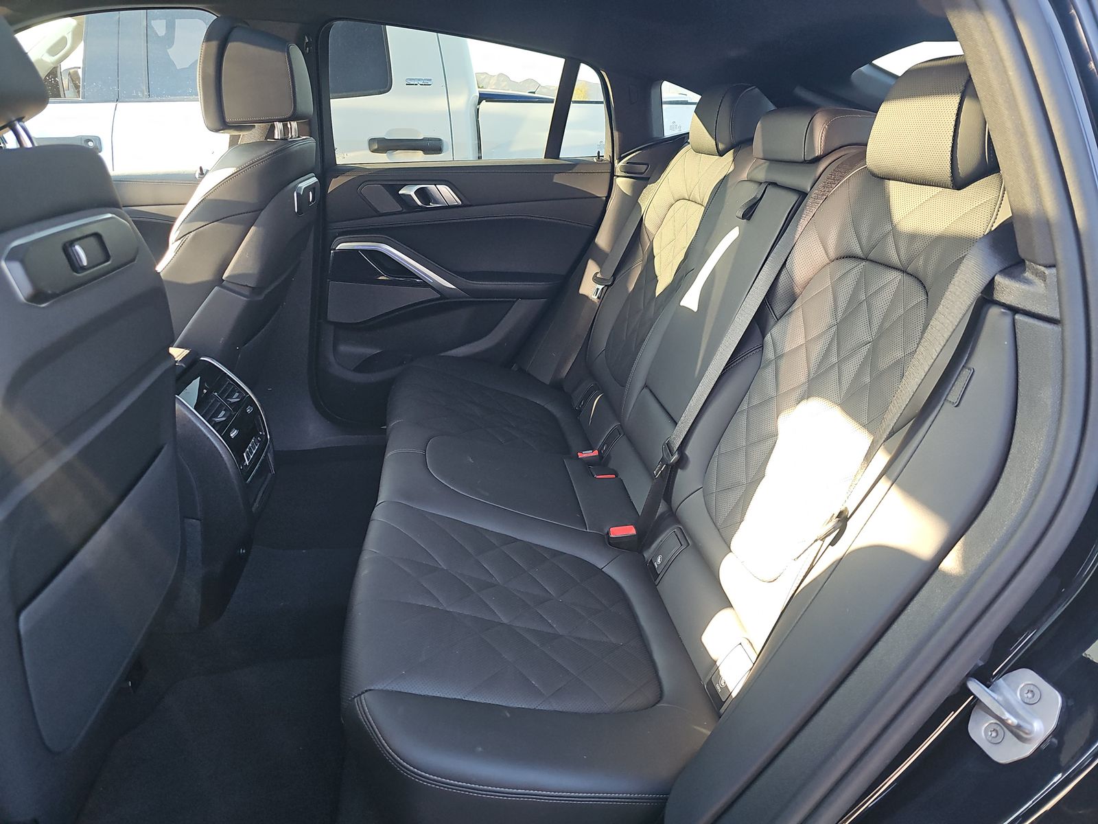 2025 BMW X6 xDrive40i AWD