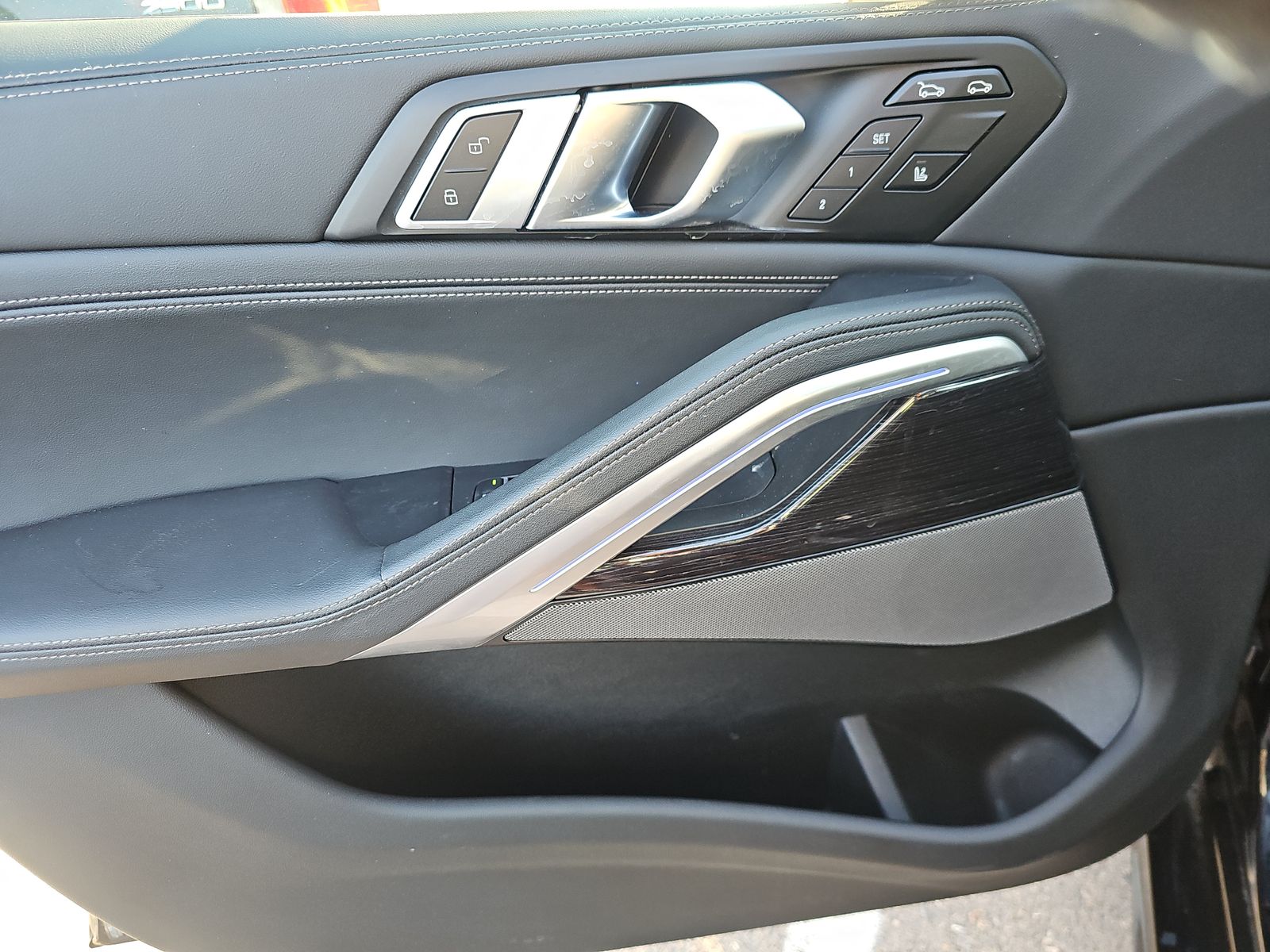 2025 BMW X6 xDrive40i AWD