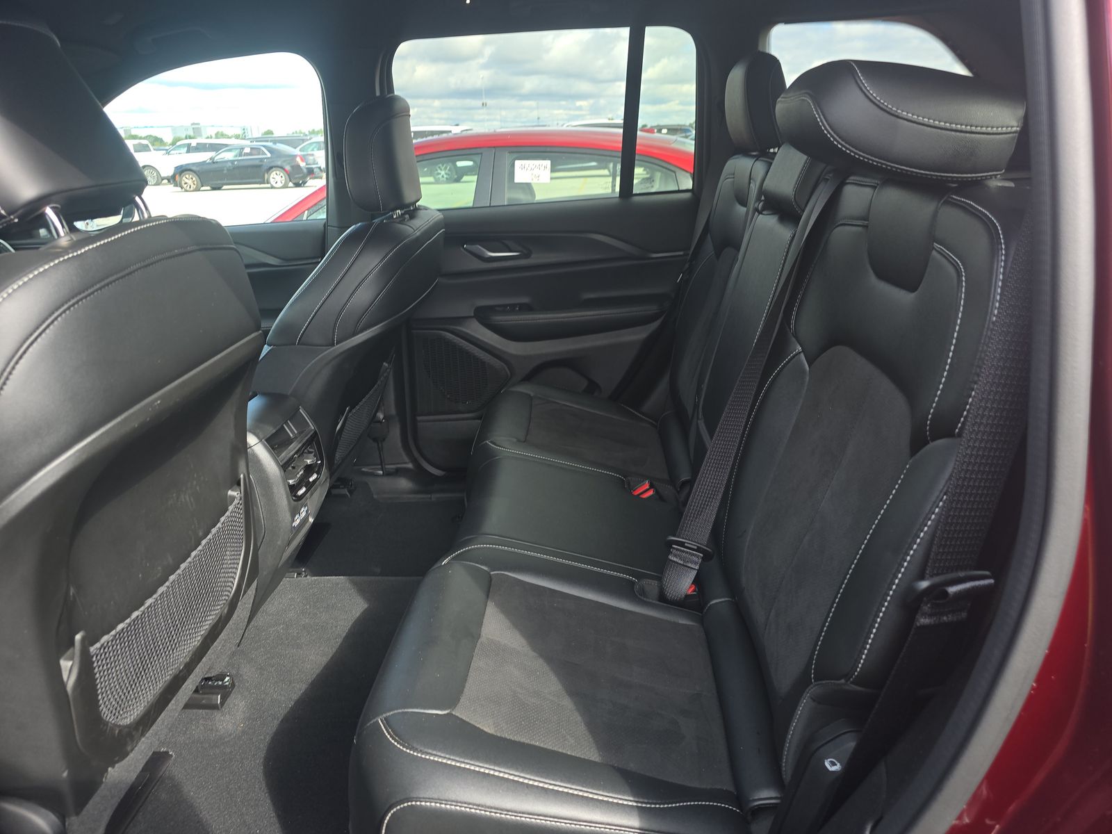 2024 Jeep Grand Cherokee Altitude RWD