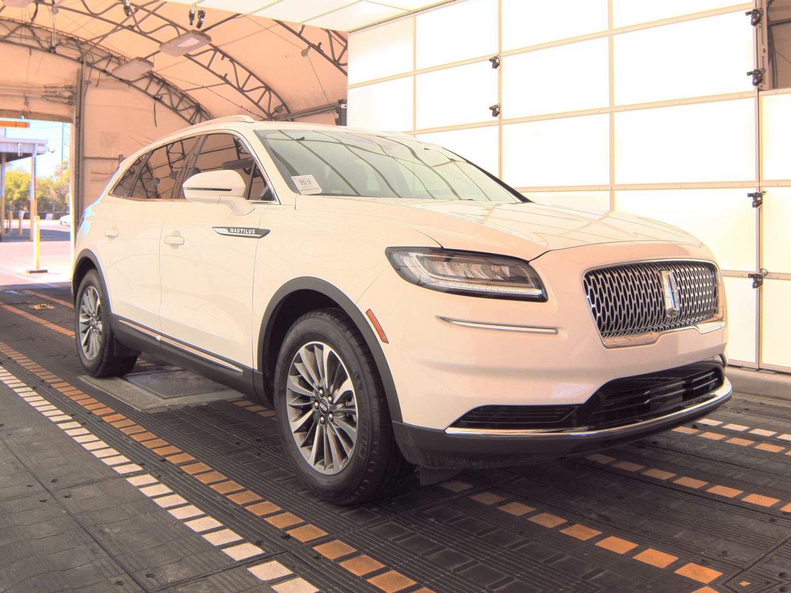 2022 Lincoln Nautilus Standard FWD