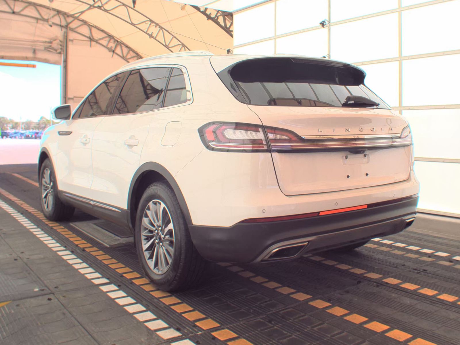 2022 Lincoln Nautilus Standard FWD