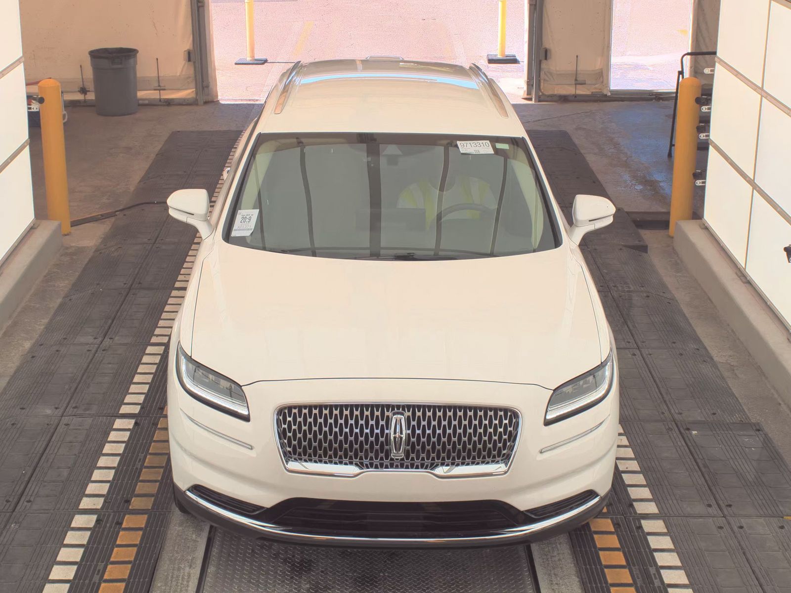 2022 Lincoln Nautilus Standard FWD