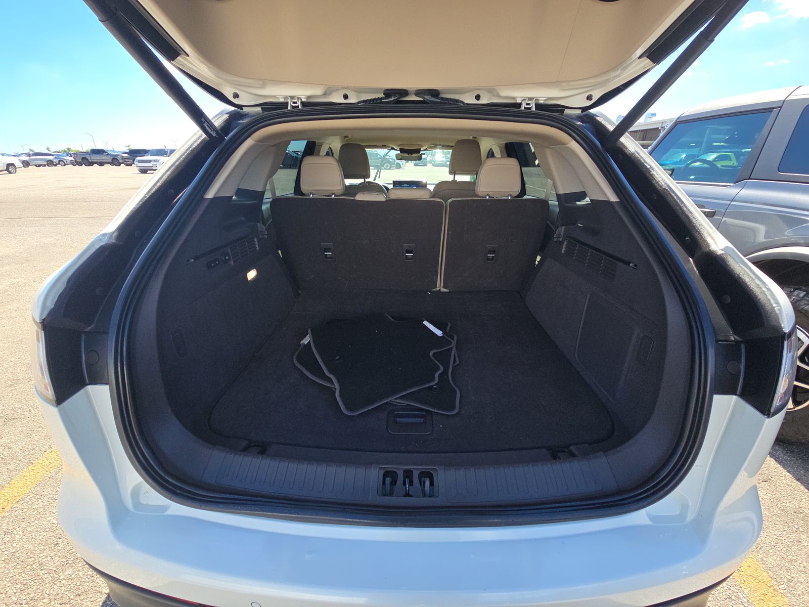 2022 Lincoln Nautilus Standard FWD