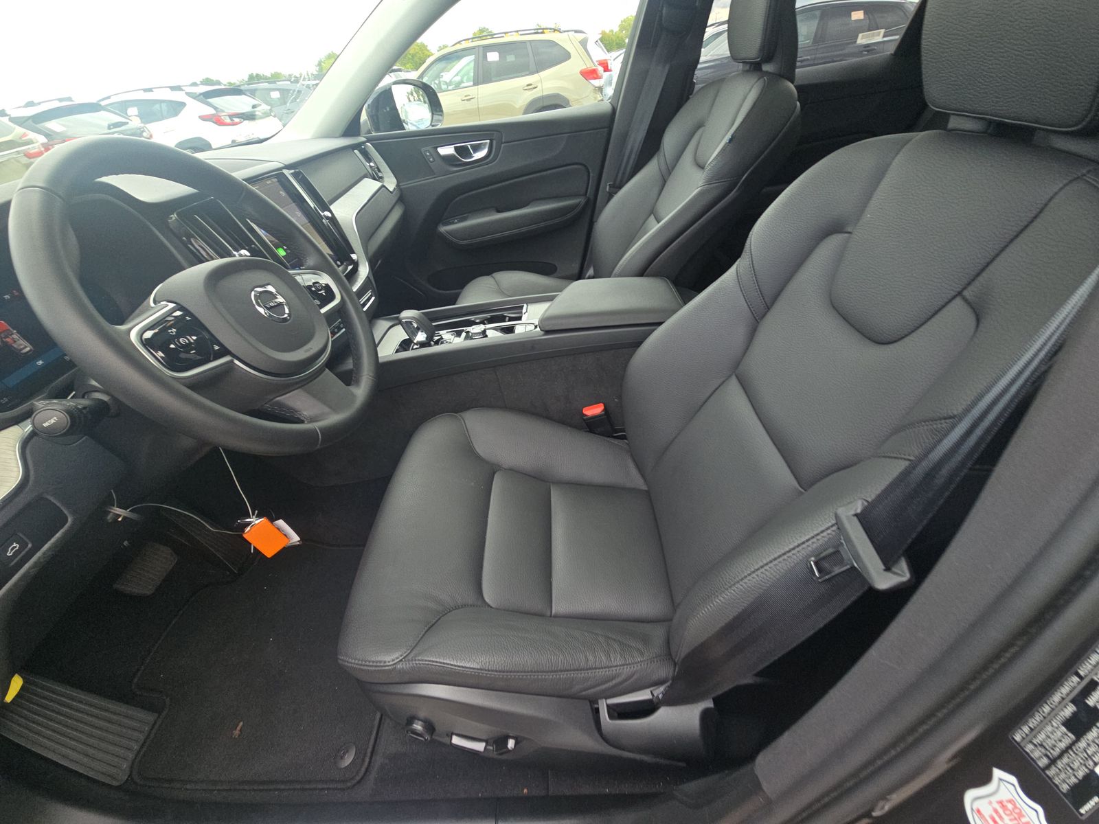 2025 Volvo XC60 B5 Plus AWD